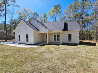 147 Thomas St, Leesburg, GA 31763