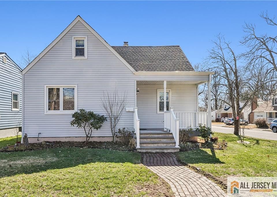 1st image of 33 Safran Ave