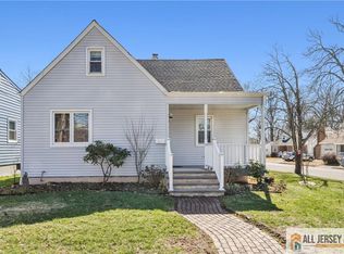 33 Safran Ave, Edison, NJ 08837