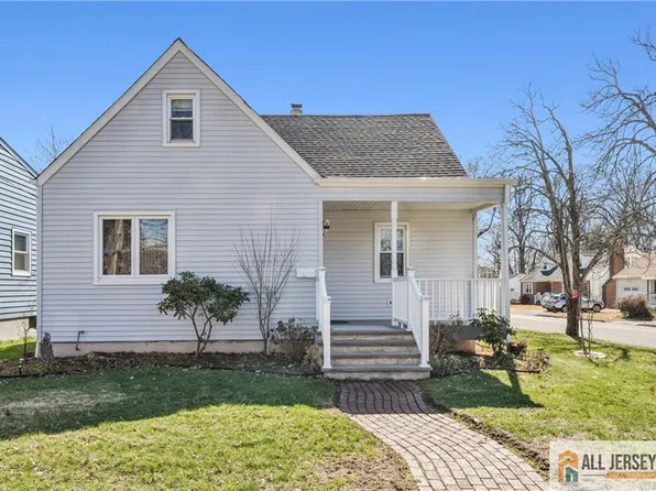 33 Safran Ave, Edison, NJ 08837