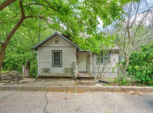 287 Spring St, Eureka Springs, AR 72632