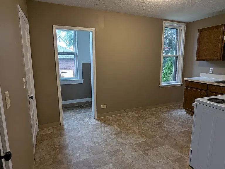 510 Chestnut Ave NE — Photo 12