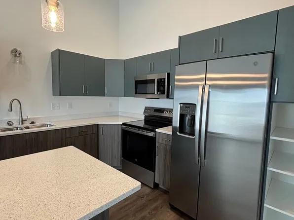 7295 30th St S, Fargo, ND 58102