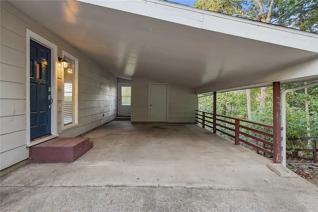 3 bed, 2.5 bath, 1742 sqft, $1,950 — Photo 3