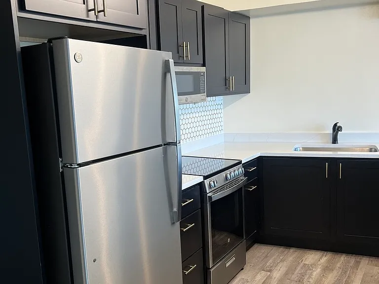 300 N State St #5225 — Photo 14
