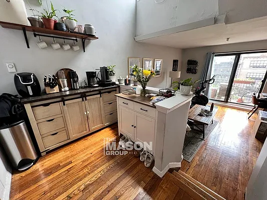 Rented by Mason Group LLC | media 4