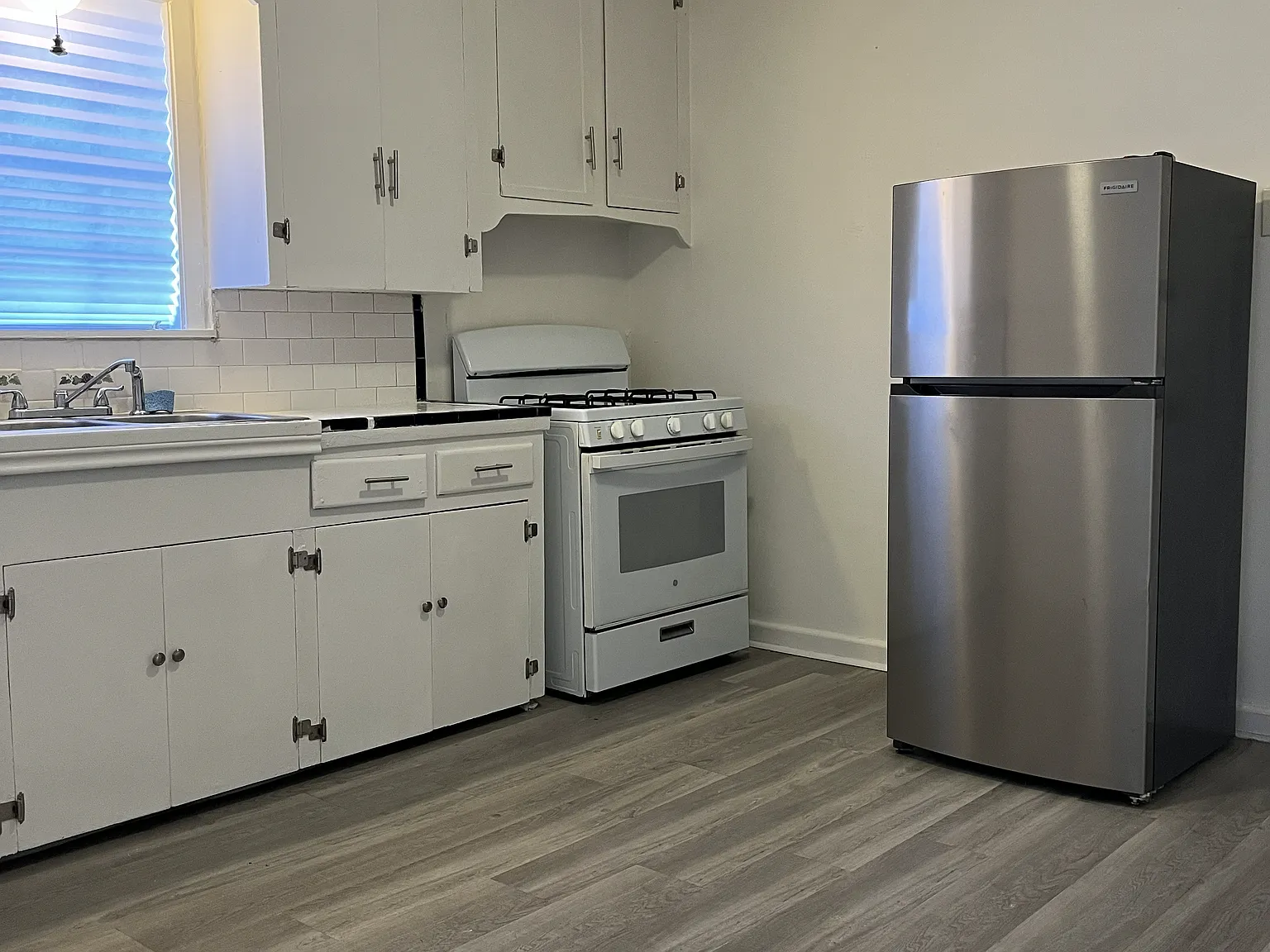 2 bed, 720 sqft, $1,100 — Photo 1
