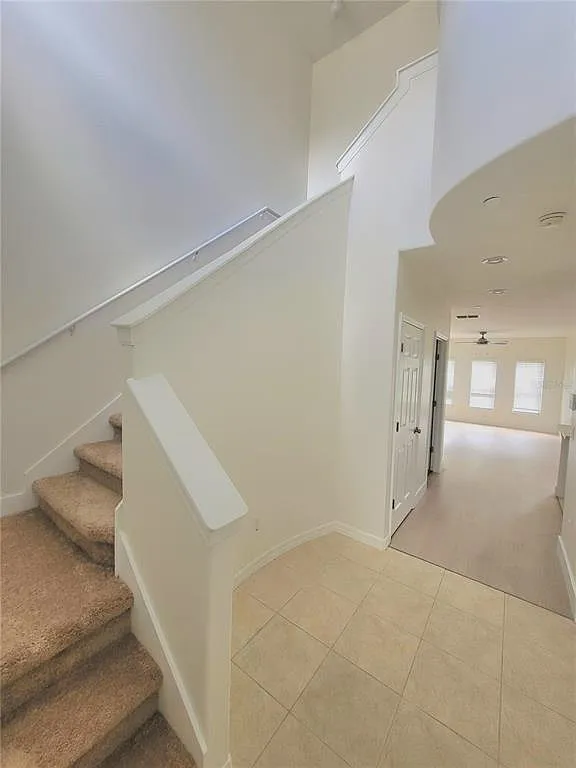 3 bed, 2.5 bath, 1464 sqft, $2,200 — Photo 2