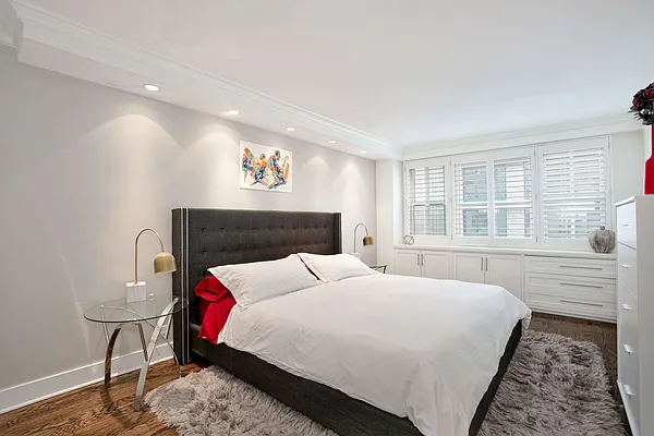 Sold by Compass | media 4