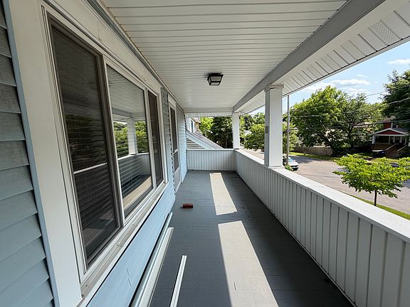 3rd image of 321 Arlington Ave