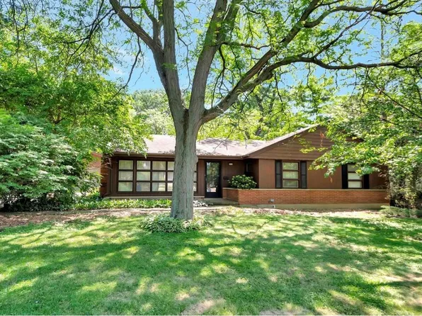 4055 Sterling Rd, Downers Grove, IL 60515
