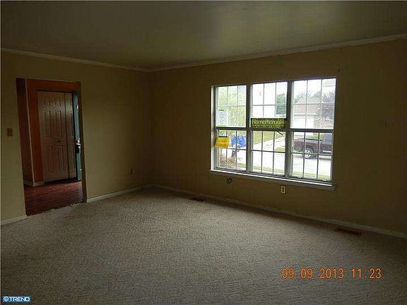 3rd image of 28 Deer Cir