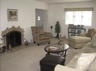 1881 Sherwood Dr SW, Beloit, WI 53511