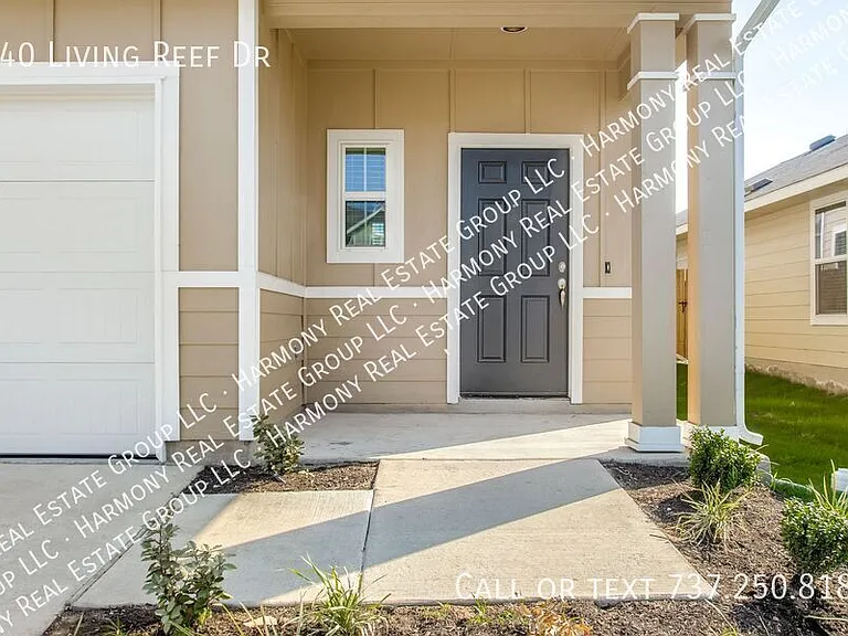 140 Living Reef Dr — Photo 2
