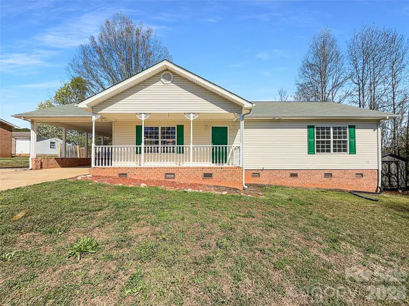 141 Pratt Ln, Statesville, NC 28625