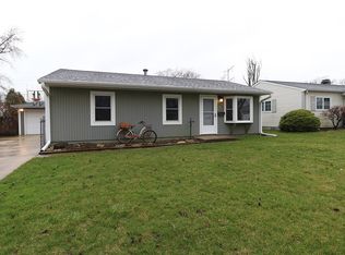 630 Lynn Ave, Romeoville, IL 60446