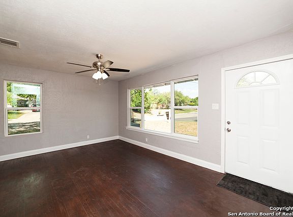 5th image of 358 Schmeltzer Ln