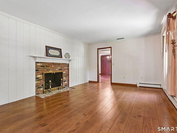 3rd image of 279 Farmholme Road