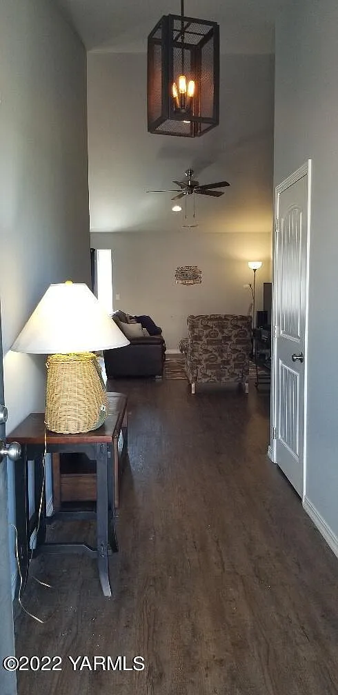 3 bed, 1449 sqft, $2,250 — Photo 2