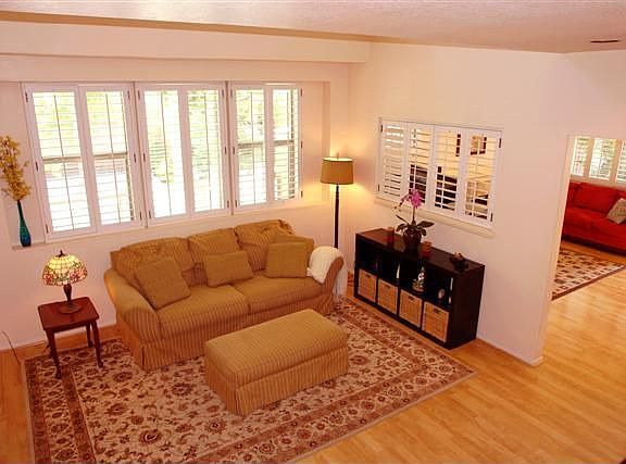 2nd image of 2097 Lake Shore Dr Unit A