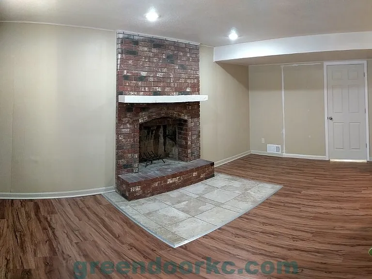 9128 W 78th St — Photo 7