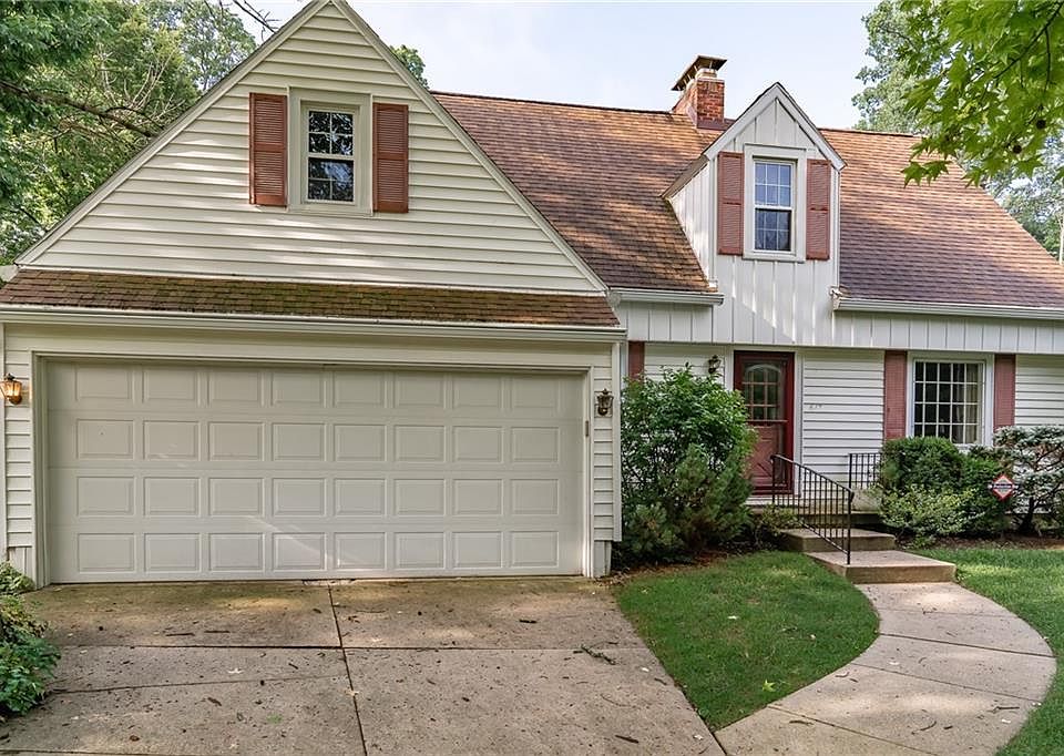 1st image of 617 S Tanglewood Dr