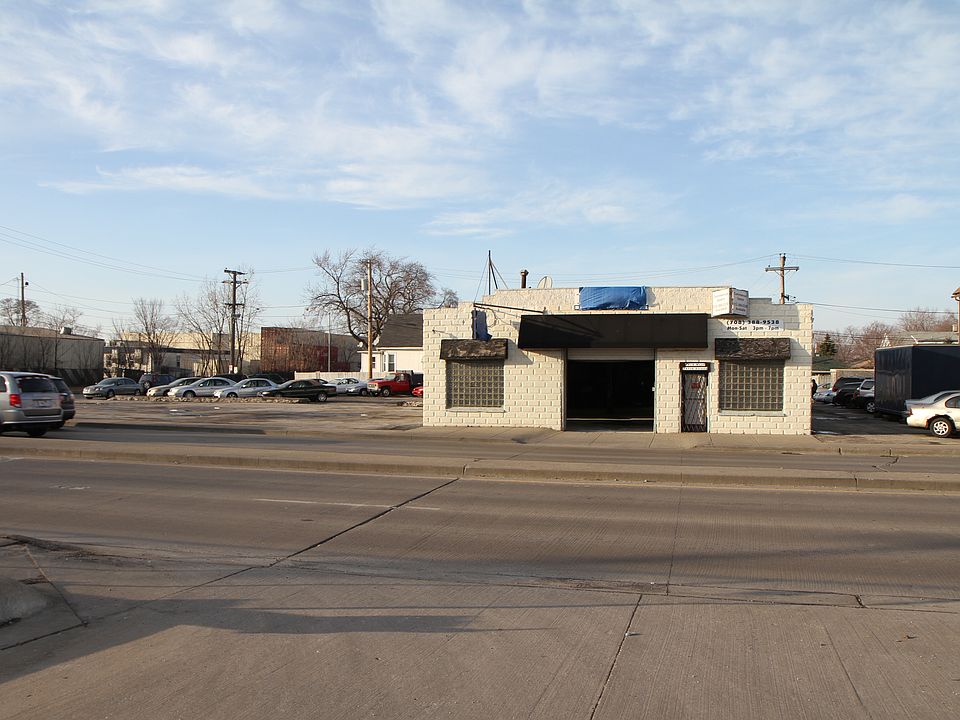 1st image of 1910 W 127th St
