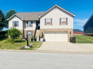 111 Lost Tree Dr, Georgetown, KY 40324