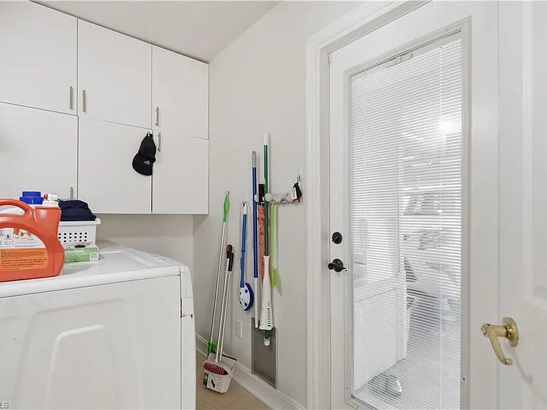 128 Viking Way — Photo 23