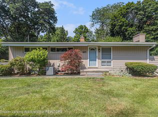 5671 Buckingham Rd, Haslett, MI 48840