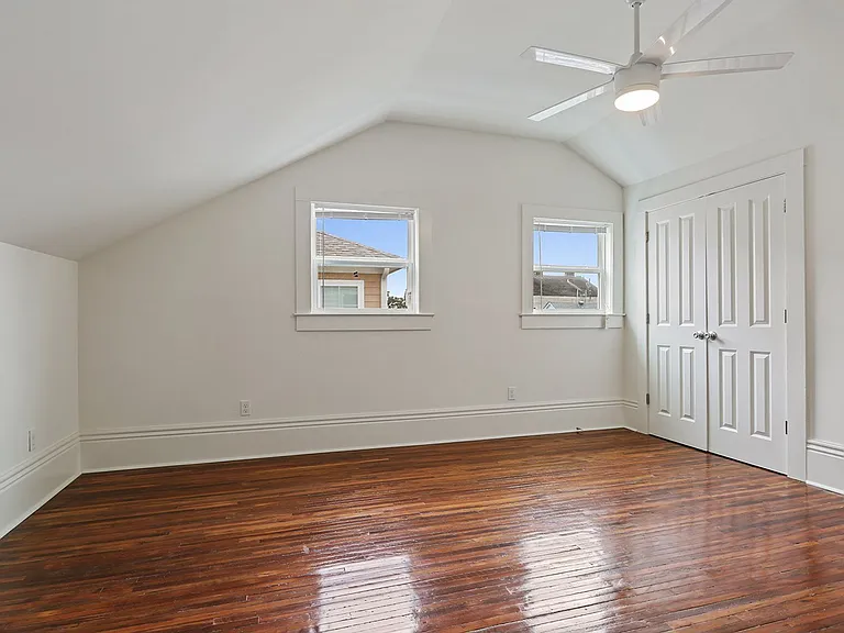 2123 S Liberty St — Photo 33