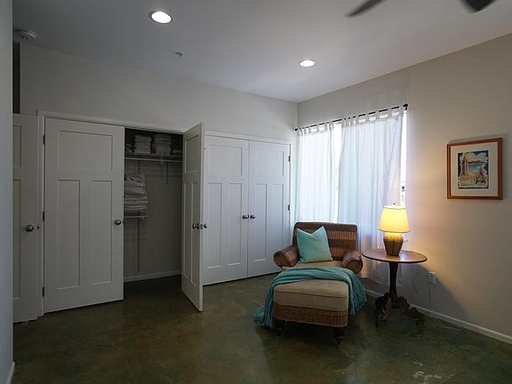 House offered Partially furnished