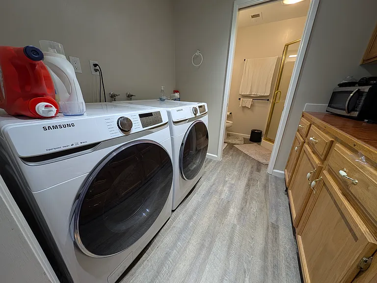 270 Amador Ave — Photo 15