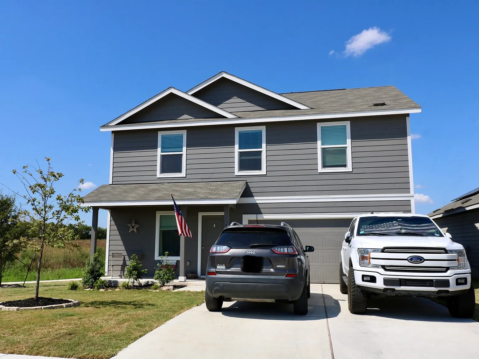 4 bed, 2.5 bath, 1885 sqft, $2,300 — Photo 1