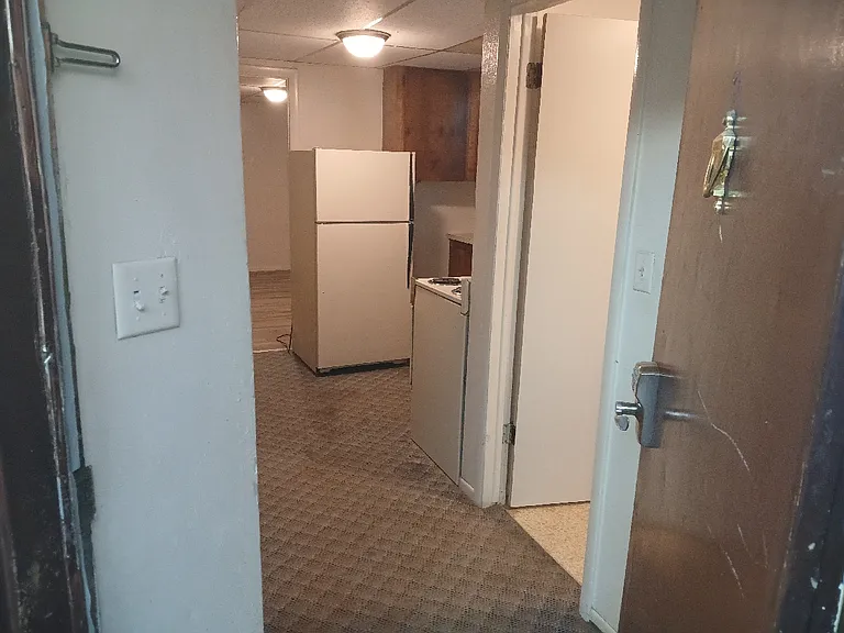 380 S Wagon Wheel Dr #3 — Photo 1