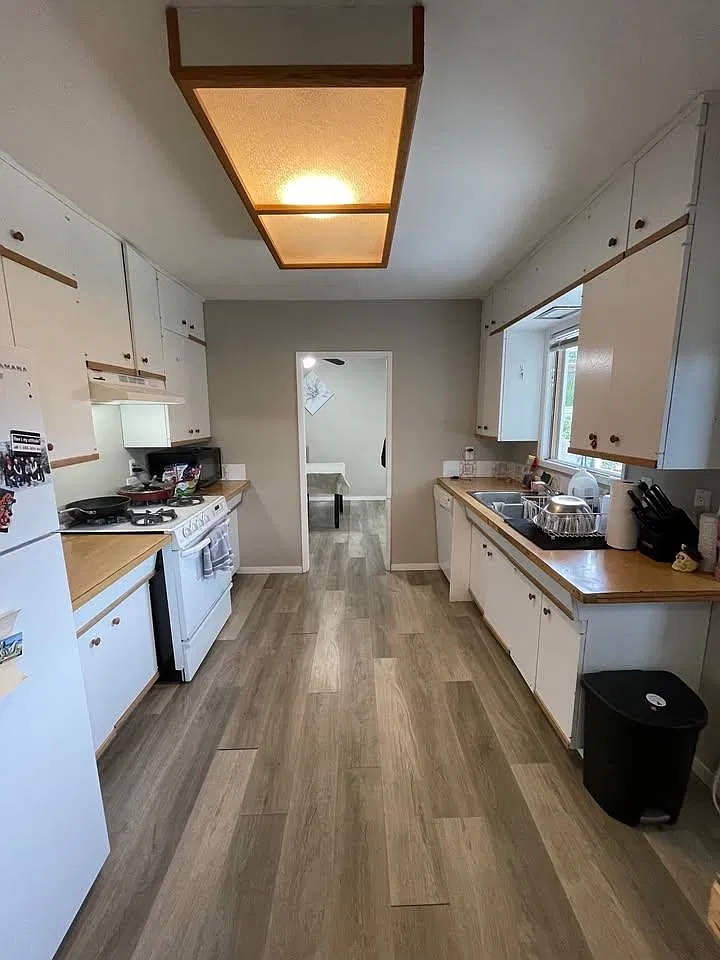 3 bed, 1318 sqft, $2,835 — Photo 4