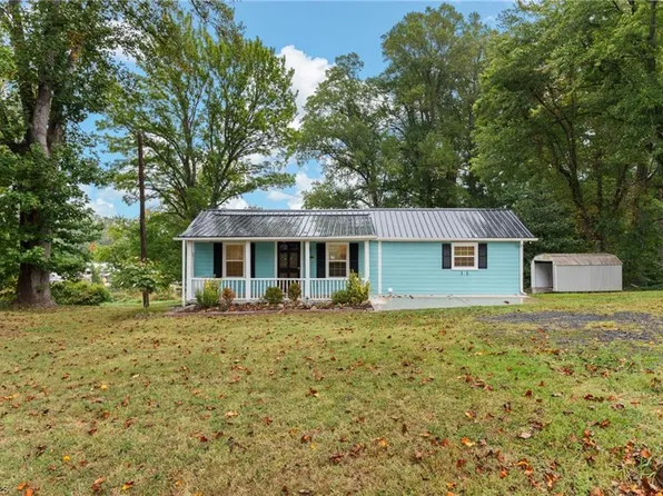 1607 Pecan Rd, Reidsville, NC 27320
