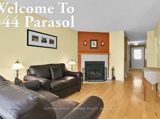 544 Parasol Ct, Ottawa, ON K4A2V9