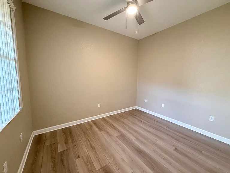 7911 NW 128th Ln #11-C — Photo 38