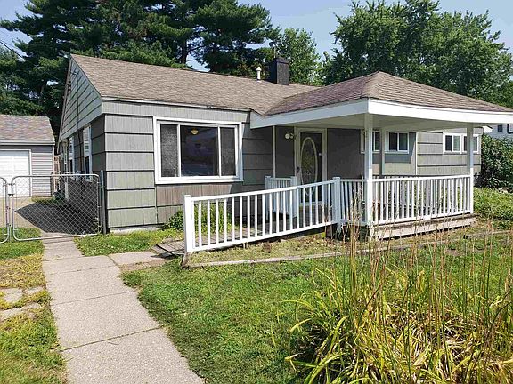 2nd image of 318 Manchester Dr