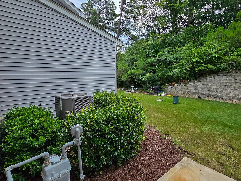 6137 Beale Loop — Photo 42