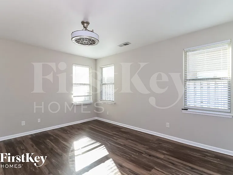 3827 Humber Ct — Photo 6