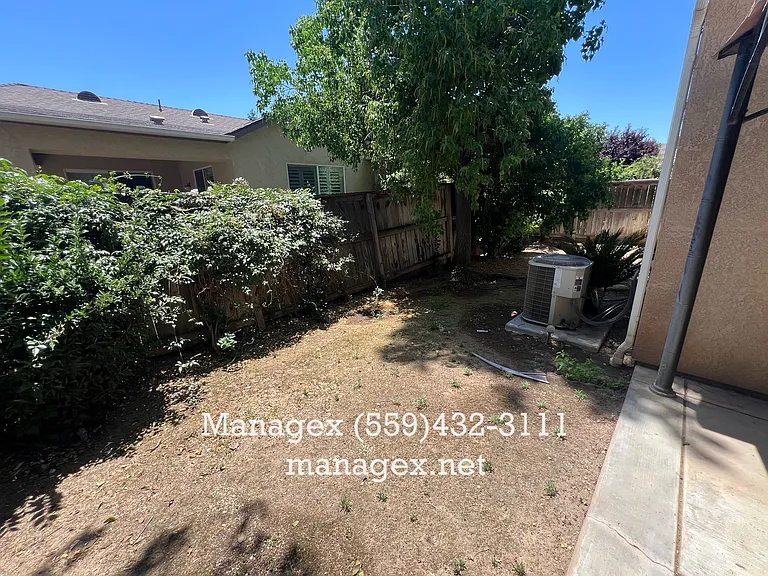 716 W Siena Ln — Photo 16