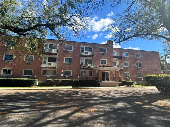 8541 Lotus Ave APT 807, Skokie, IL 60077