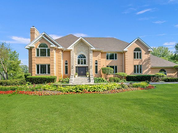 2nd image of 5 S Meadow Ct