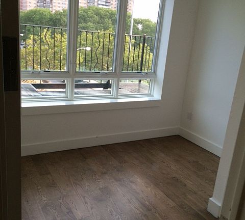 5th image of 85 Montrose Ave #1