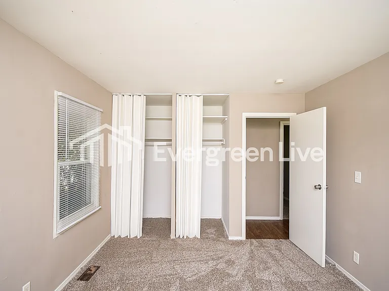 7804 Cullen Dr — Photo 13