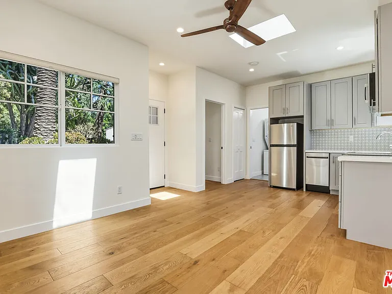 2912 Frances Ave — Photo 11