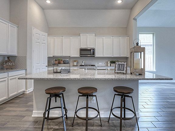 2617 Blooming Field Cameron Kitchen