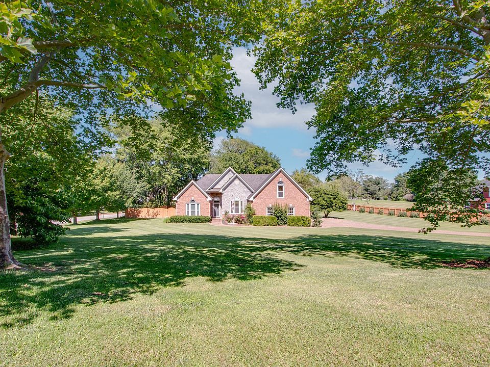 1st image of 2034 Goose Creek Dr